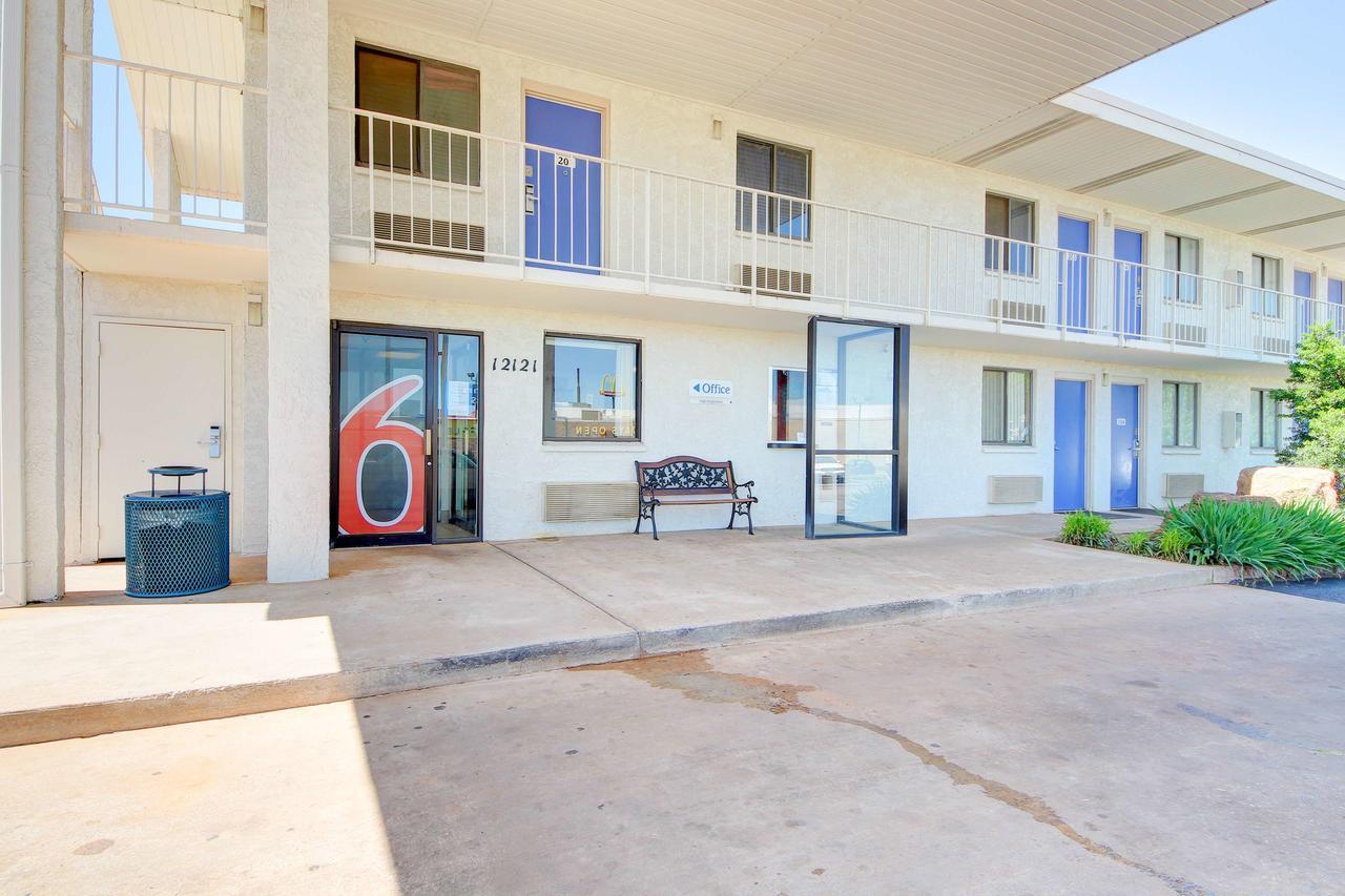 Motel 6-Oklahoma City, Ok - Frontier City Exteriör bild